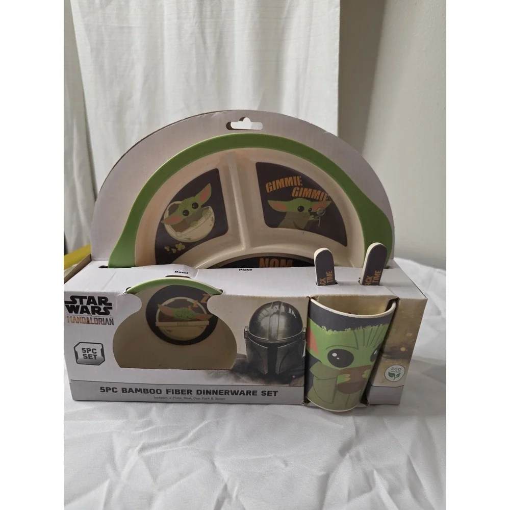 Disney Star Wars 5 Pc Bamboo Dinnerware Set Green New